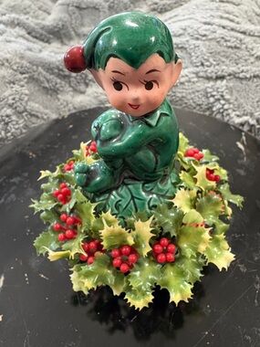 Vintage Ceramic Pixie Holly Leaf W/ Cap + Holly Leaves Inarco Japan 4.5 In